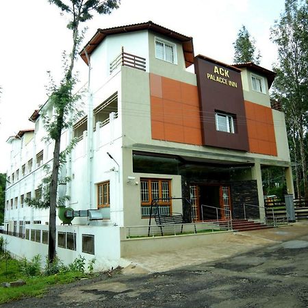 Ack Palacce Inn Йеркауд Екстериор снимка