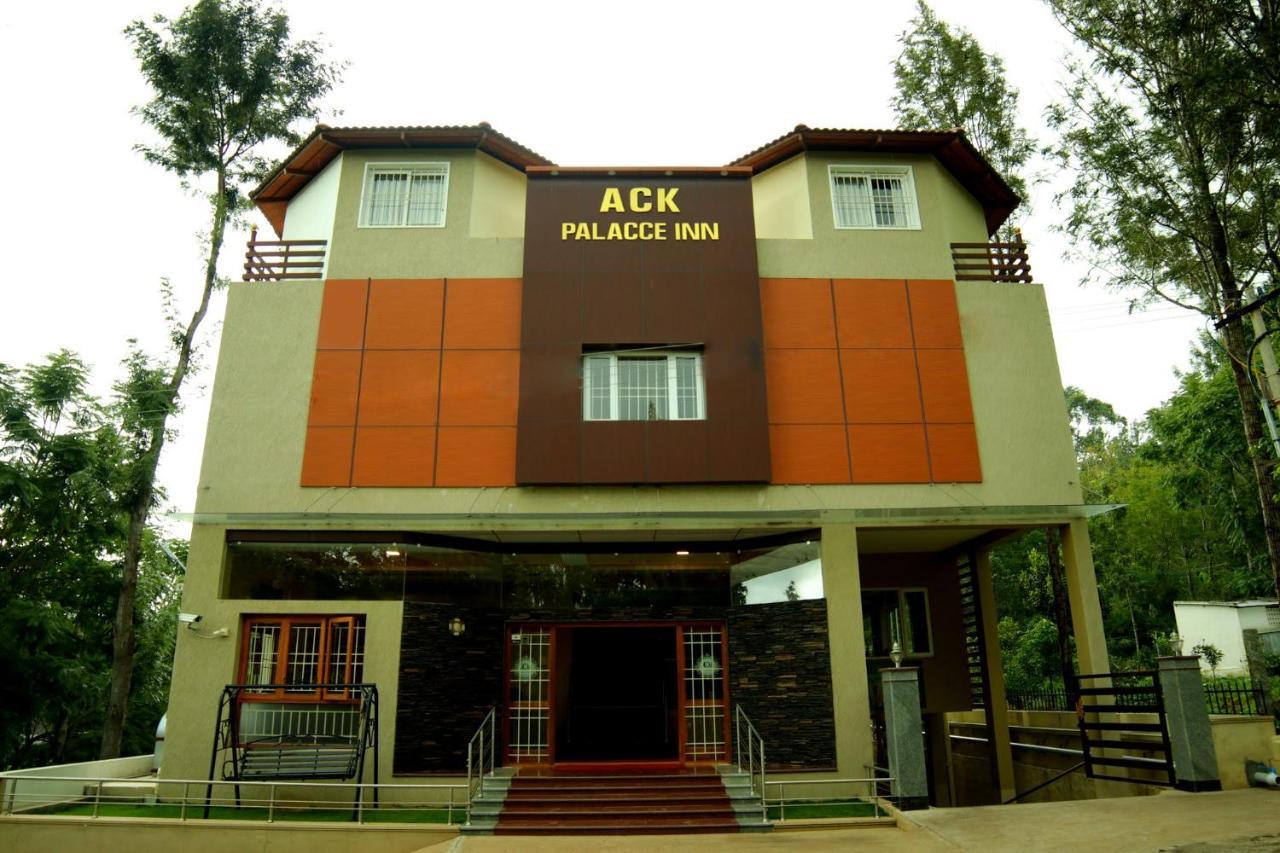 Ack Palacce Inn Йеркауд Екстериор снимка